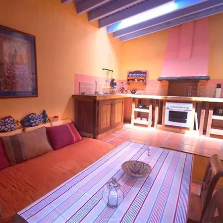 Casa Shanti Máguez